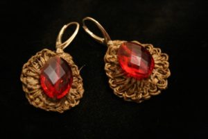 LANDRYNKI-zawieszki-swarovski-szydelkowe-basniowy